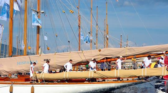 Faire de la voile à Saint Tropez